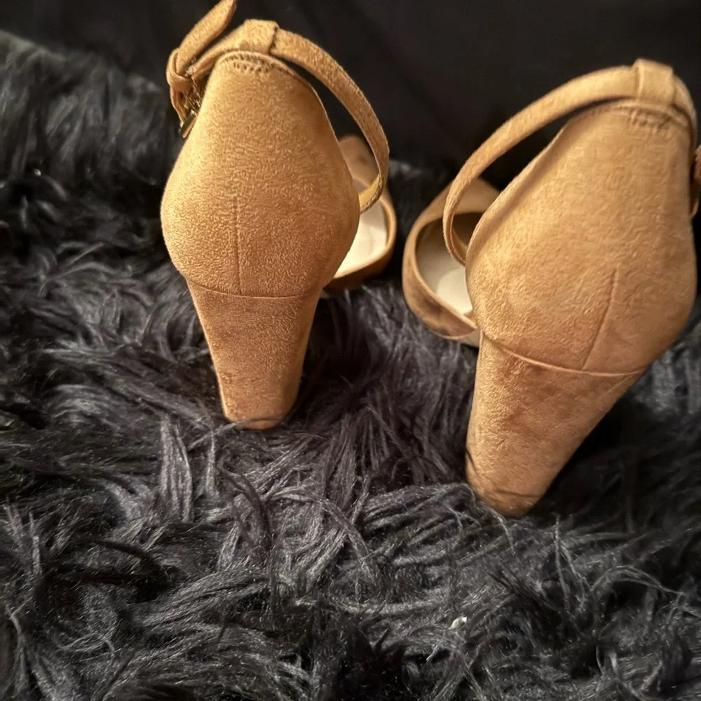 Aldo Women's Nicholes Suede Block Heel Pumps - Picture 5 of 10